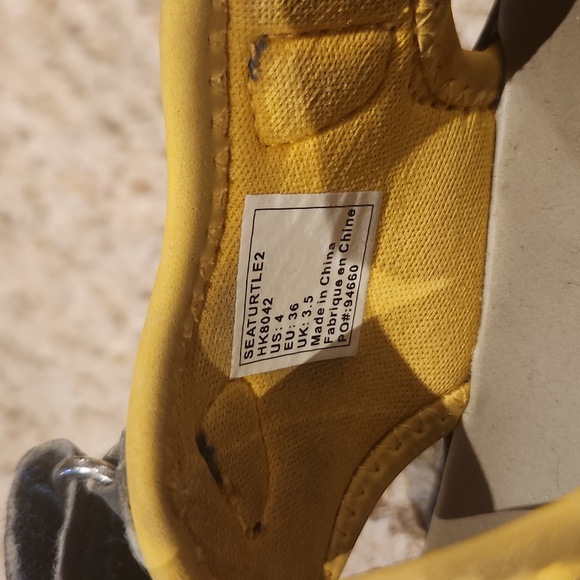 Kamik close toe sandal size 4 - Picture 5 of 6